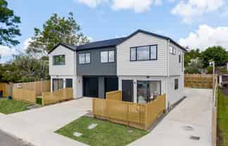 8 Devonshire Road, Unsworth Heights