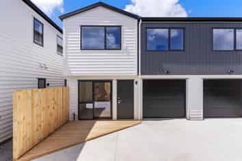 8C Devonshire Road, Unsworth Heights