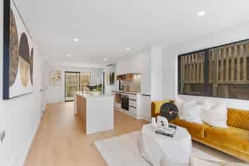 8D Devonshire Road, Unsworth Heights