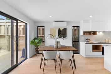 8D Devonshire Road, Unsworth Heights