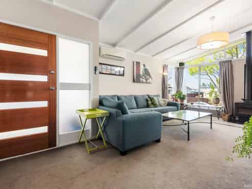 17 Allington Road, Massey