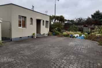 726 Ferry Road, Woolston