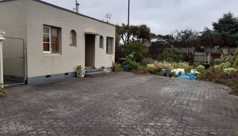 726 Ferry Road, Woolston