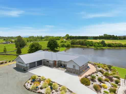 208 Tatton Road, Maungatapere