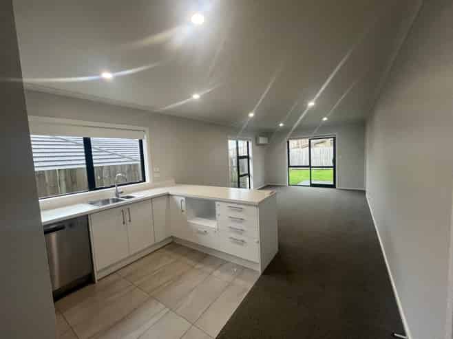 129 Te Manatu Drive, Huntington