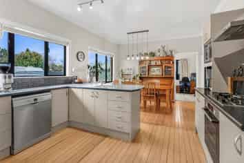 73 East Street, Enderley