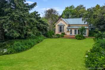 35 Swanns Road, Richmond