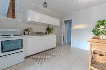 15B Anthony Crescent , Melville