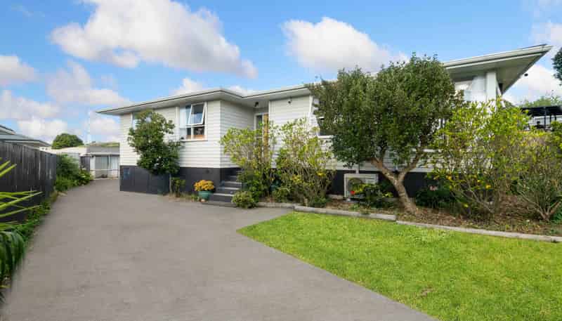 26 Sandbrook Avenue, Otara