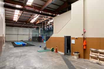 865SQM Cost Effective High Stud Warehouse