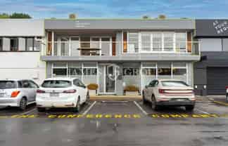 428M² HIGH QUALITY CITY FRINGE OFFICE