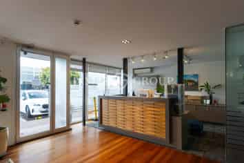 428M² HIGH QUALITY CITY FRINGE OFFICE