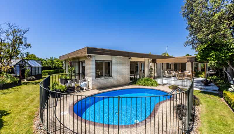 12 Weathers Place, Taradale