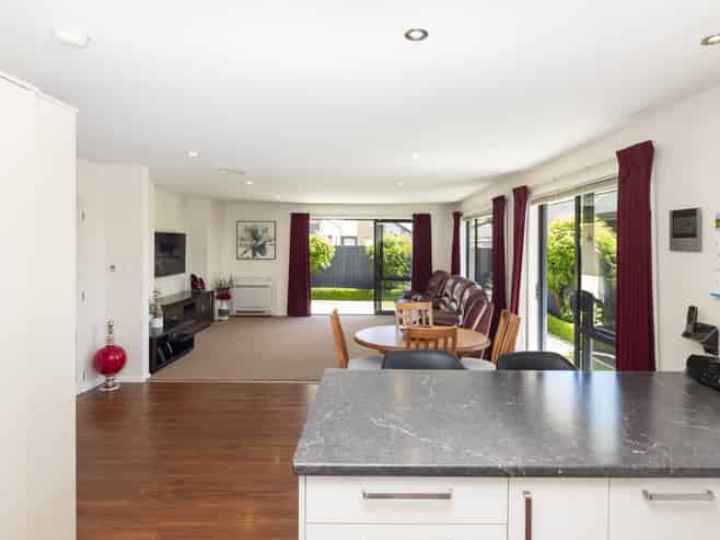 35 Loughton Street, Burwood