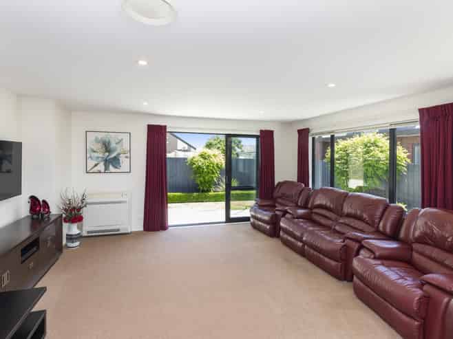 35 Loughton Street, Burwood