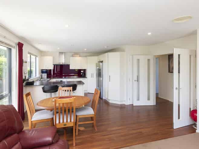 35 Loughton Street, Burwood