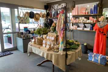 POHUTUKAWA GALLERY BUSINESS FOR SALE