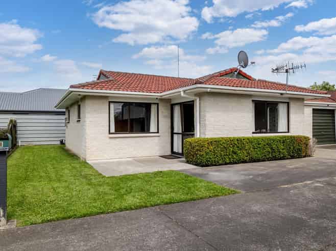 8 Olympic Court, Palmerston North Surrounds