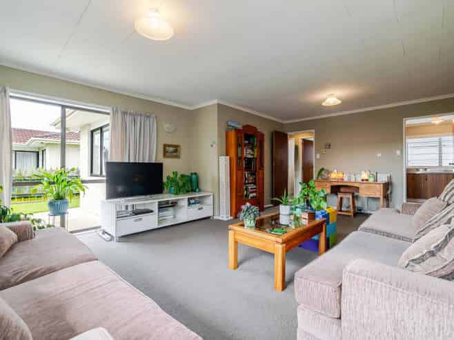 8 Olympic Court, Palmerston North Surrounds