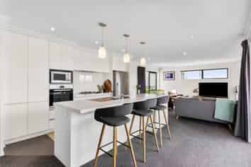 196 Mclintock Street North, Johnsonville