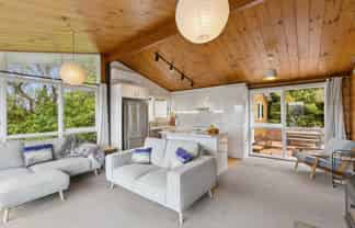 2a Oakleigh Street, Maungaraki