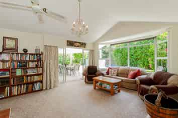 92 Avondale Road, Taradale