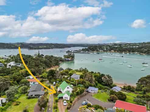 4 Tirairaka Terrace, Russell