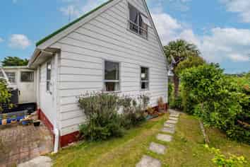 4 Tirairaka Terrace, Russell