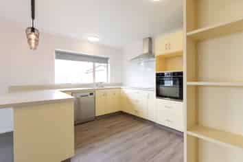 11 Upham Terrace, Roslyn