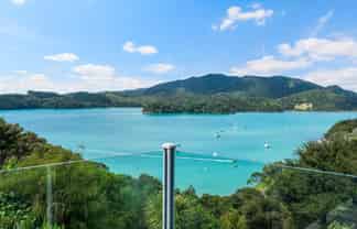 424B Manawaora Road, Russell