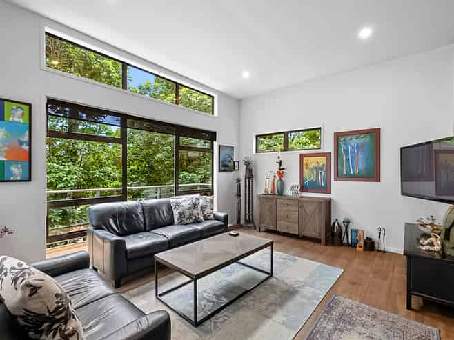 6A Roto Street, Westown