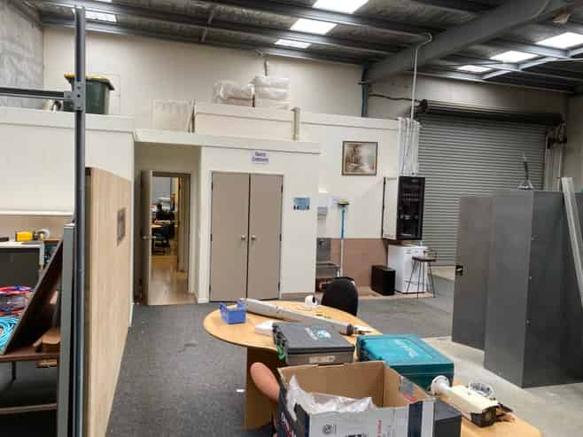 Modern Workshop/Warehouse with Office