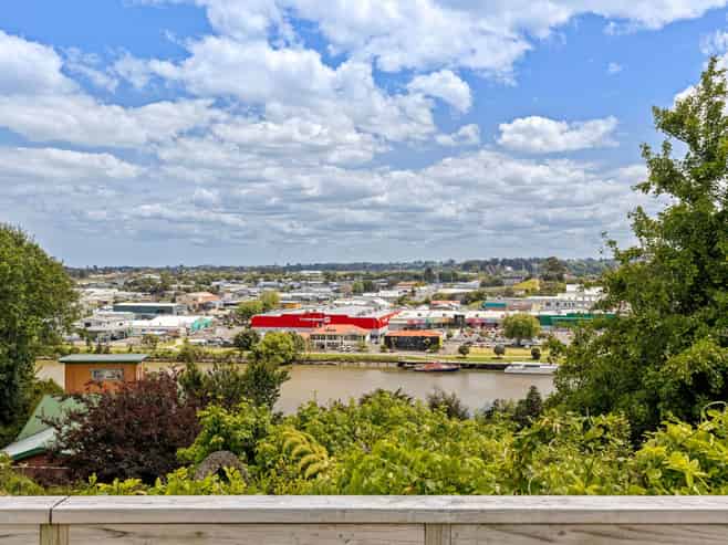 66 Hipango Terrace, Durie Hill