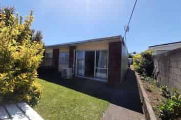 4/4 Wynyard Street, Bell Block