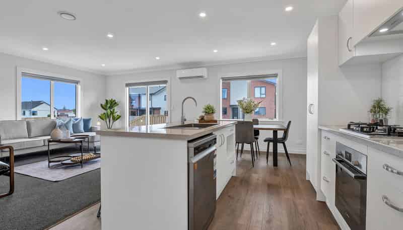 16 Holford Street, WESTOWN