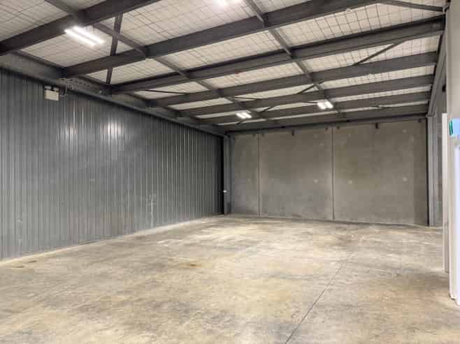 Secure Your Spot at Hamilton Airport's Industrial Hub