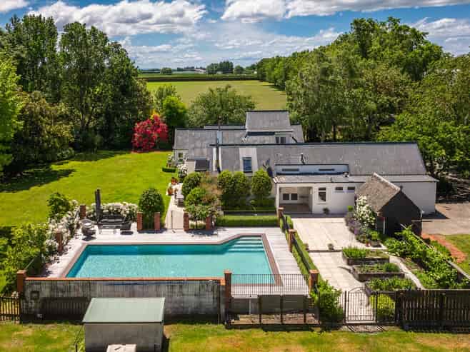 'Lochiel'  105 Longlands Road West, Longlands