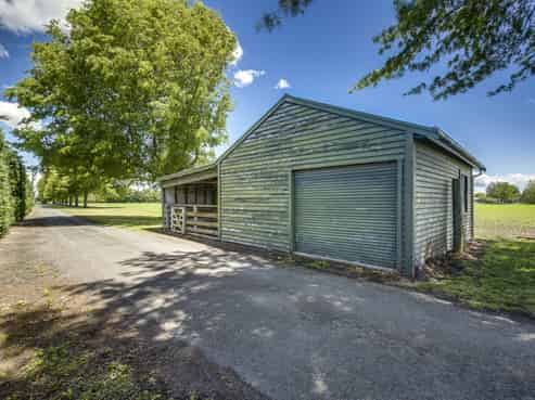 Lochiel - 105 Longlands Road West, Longlands