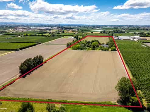 Lochiel - 105 Longlands Road West, Longlands