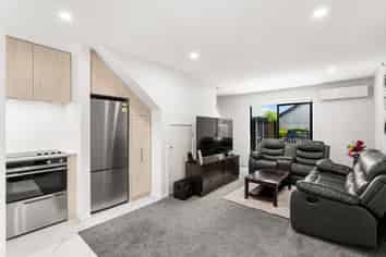 10/7 Spencer Street, Addington