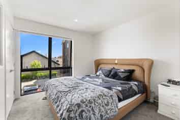 10/7 Spencer Street, Addington