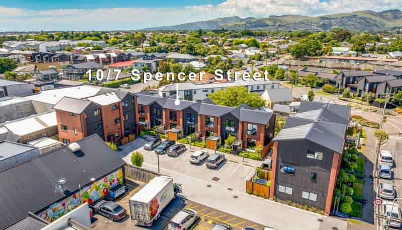 10/7 Spencer Street, Addington