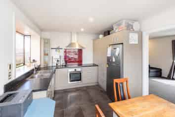 208 Mairehau Road, Burwood