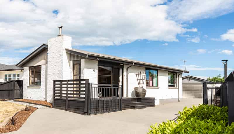 208 Mairehau Road, Burwood