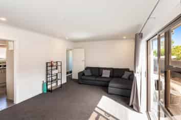 208 Mairehau Road, Burwood