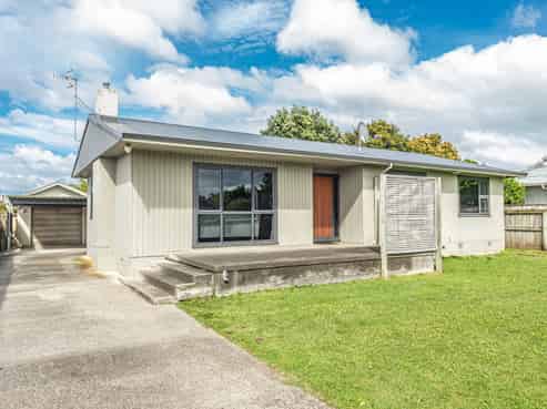 75 Somerset Road, Springvale
