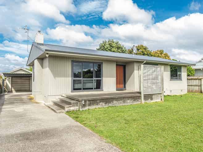 75 Somerset Road, Springvale