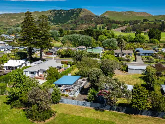 33 and 35 Airini Road, Waimarama