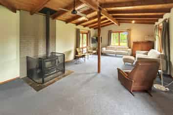 21 Bowie Dr, Woodend