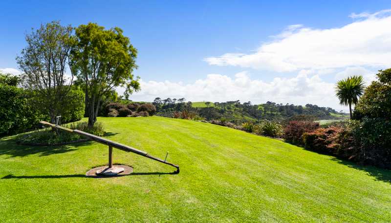 443 Lees Gully Road, Pollok